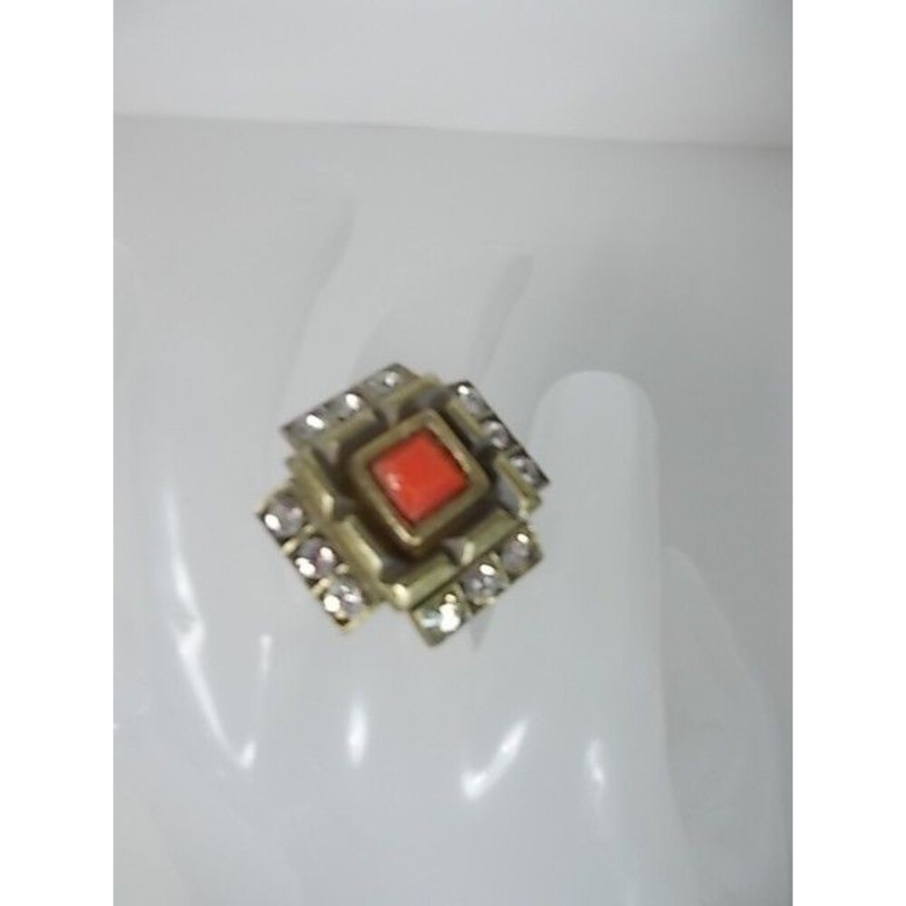 VINTAGE Gerard Yosca 4 score Swarovski Crystals ring Coral   NWOT $155 Sz 6